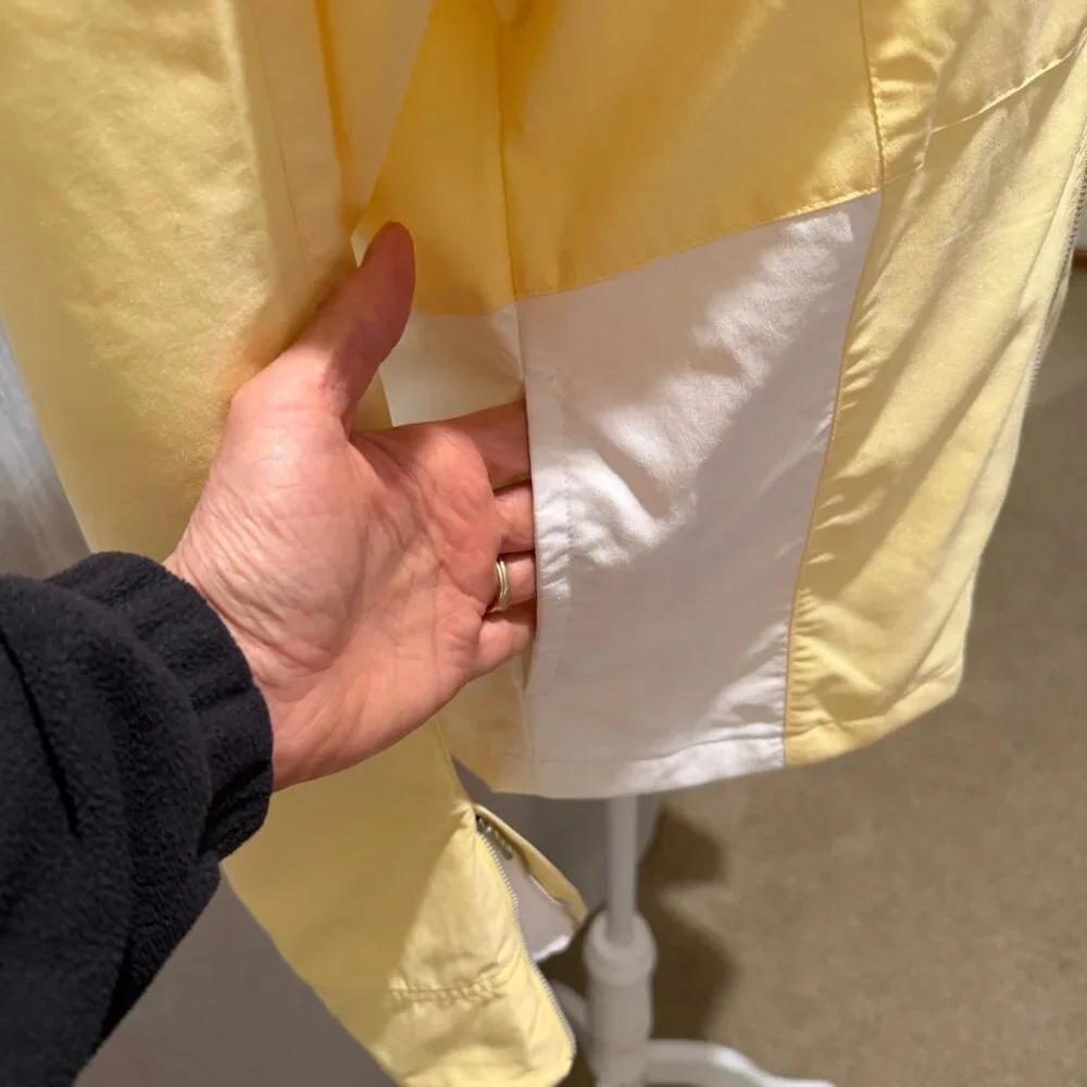 Nike Jacket Pale Yellow/White Women's Size M Like New